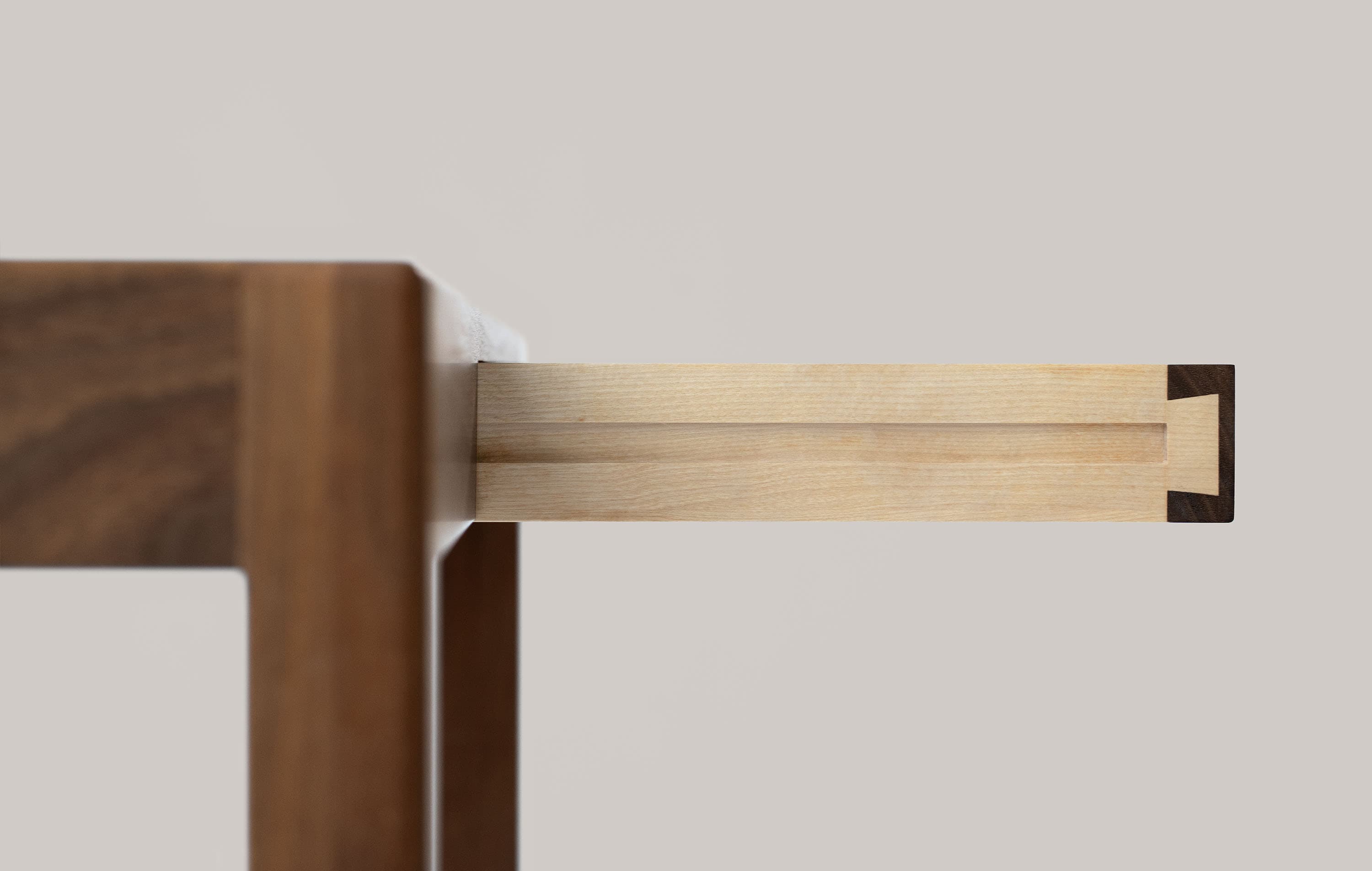 The dovetail at the front edge